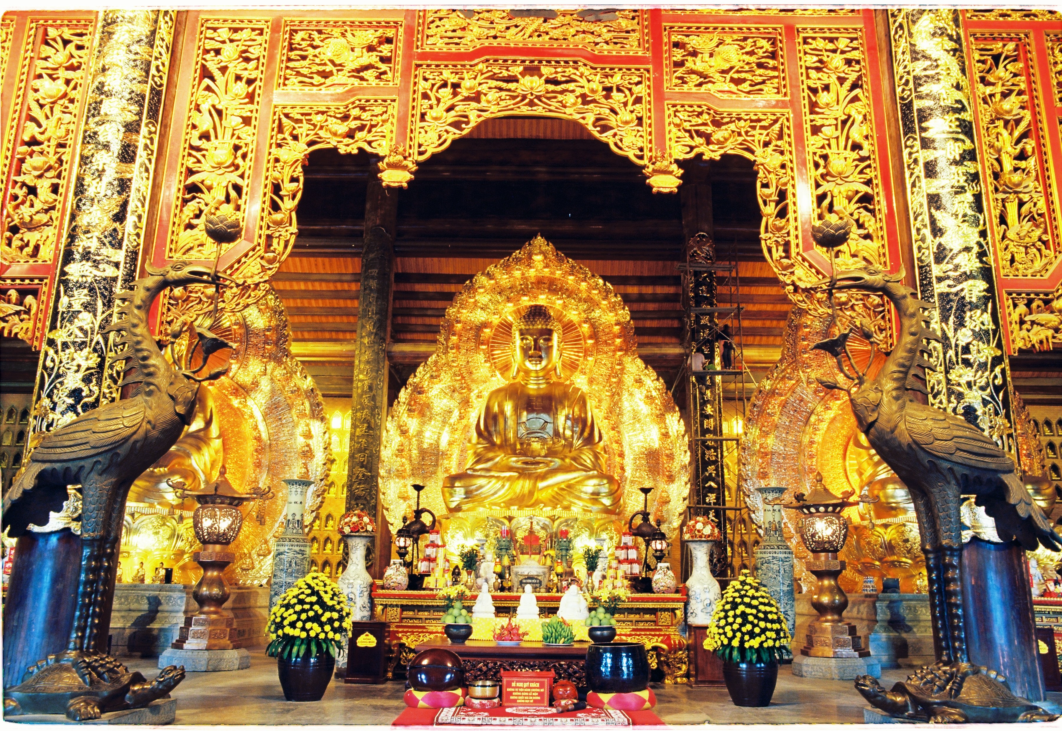Vietnam Ninh Binh Golden Temple